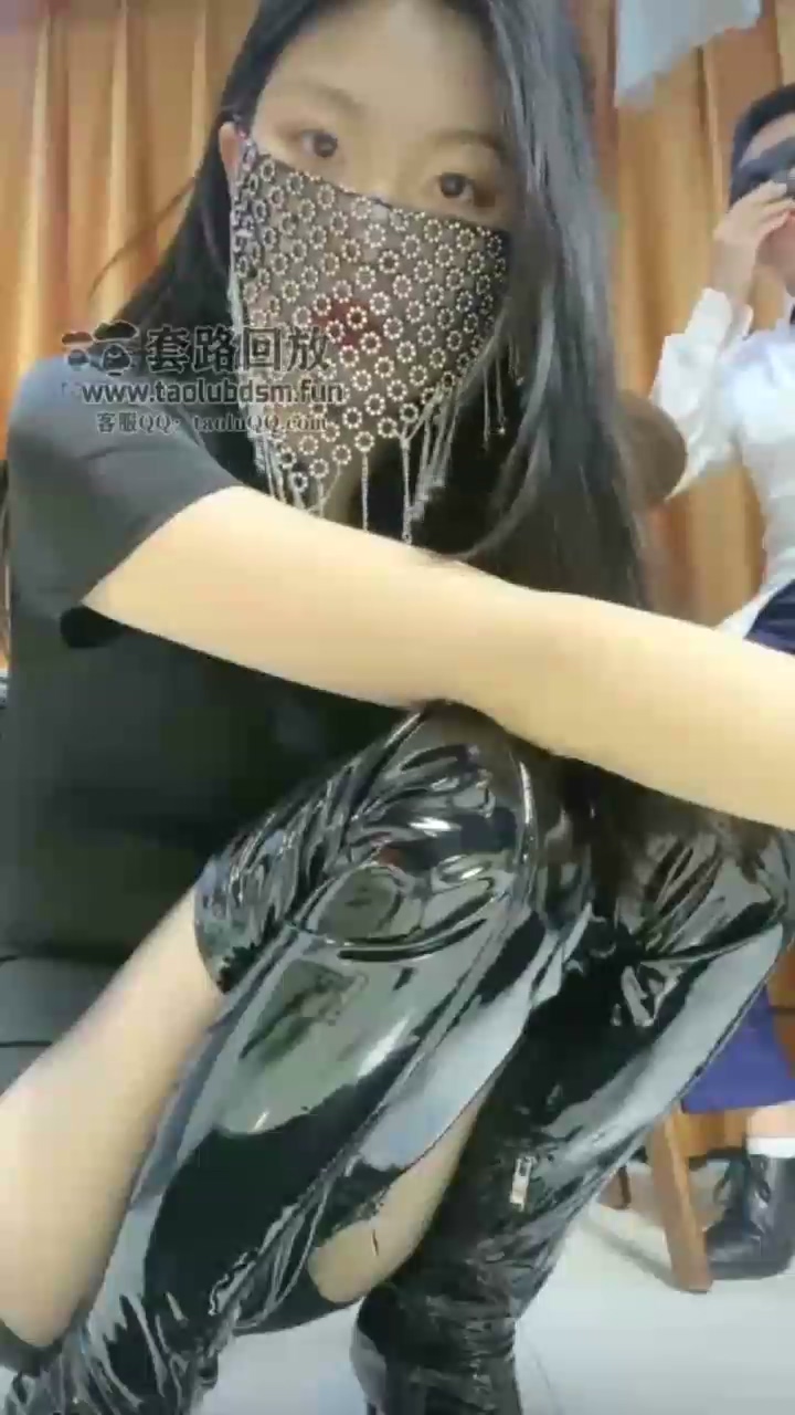 精选长靴女王调教-调教贱货 不做老师要当狗