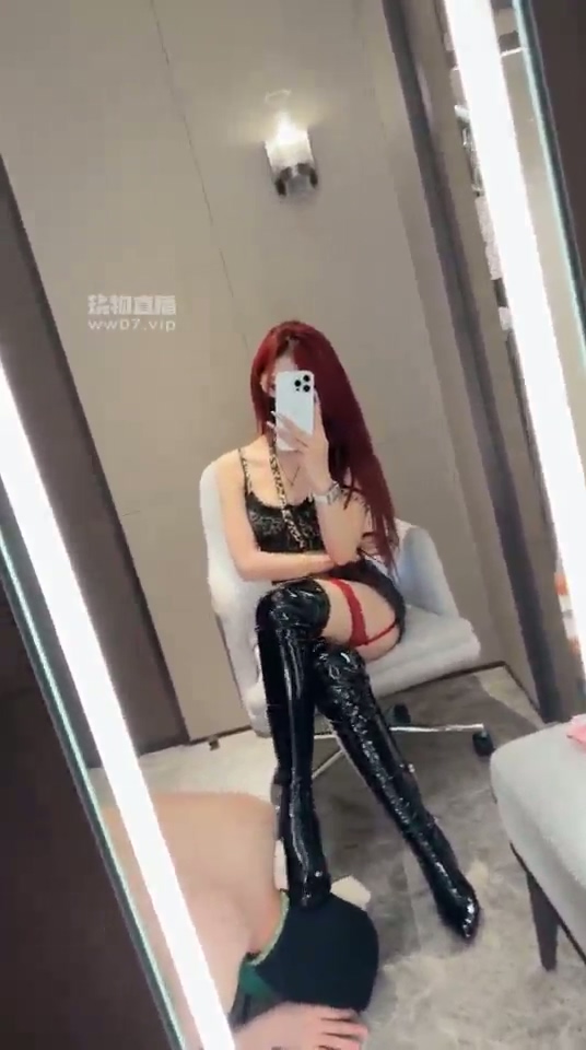 玥越 精选长靴女王调教10部视频  第16张